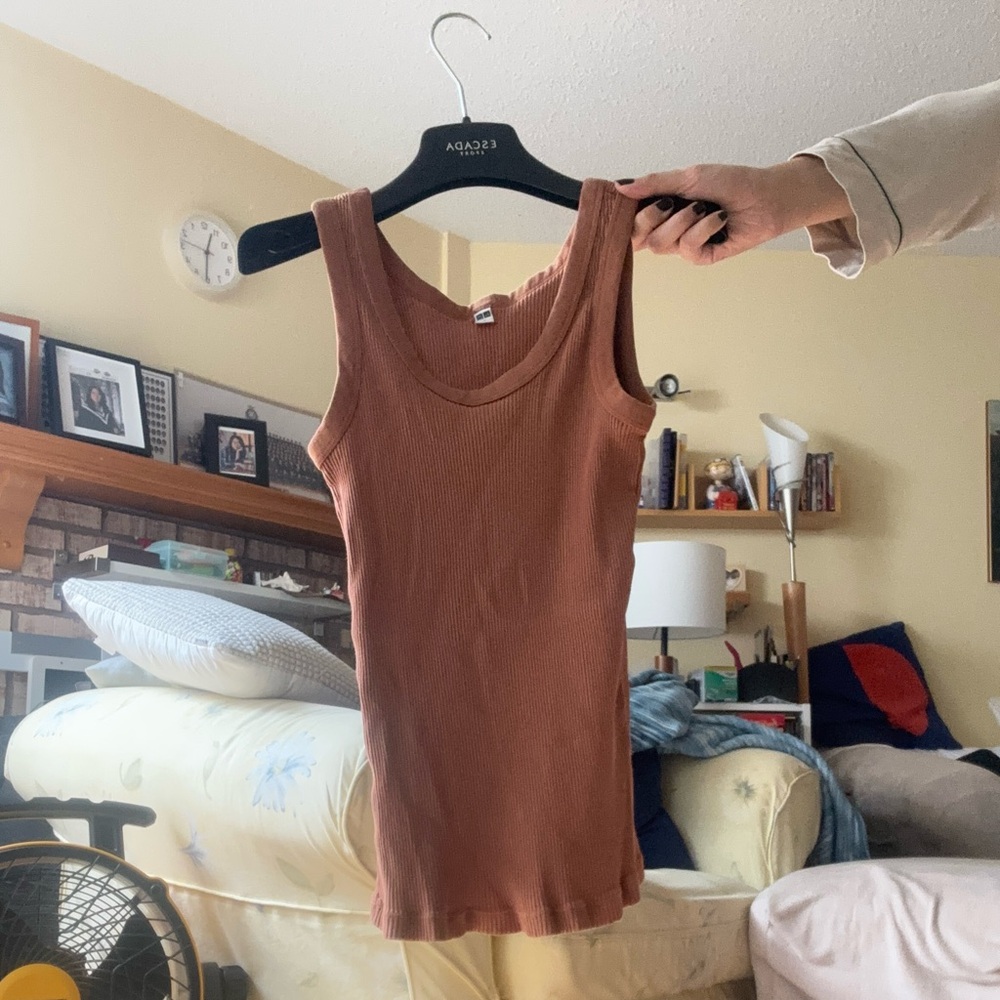 Rust ribbed tank top S: M